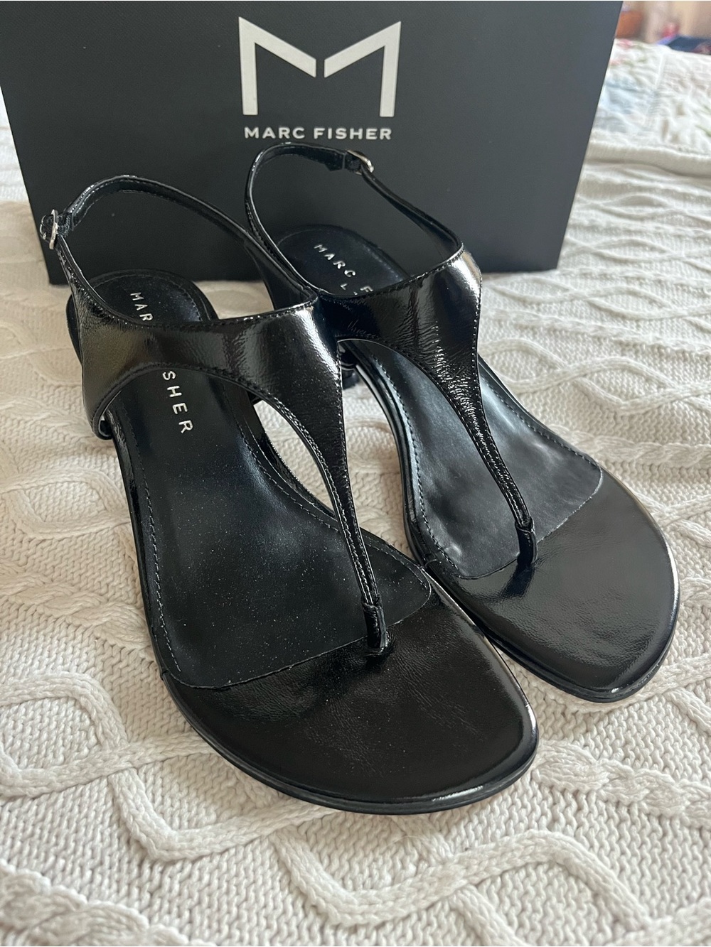 Marc Fisher Black Patent T-Strap Slingback Adjustable Kitten Heels Size 6.5